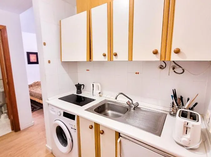 A Dos Cuadras De La Playa ! Cura *