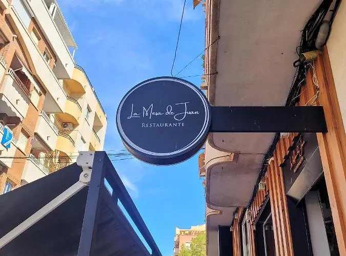 A Dos Cuadras De La Playa ! Cura