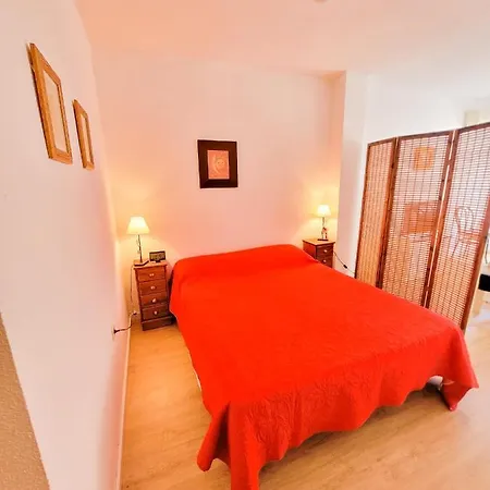 A Dos Cuadras De La Playa ! Cura *