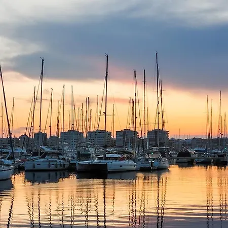 A Dos Cuadras De La Playa ! Cura Apartman *