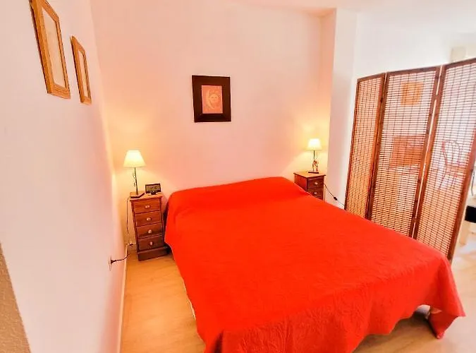 A Dos Cuadras De La Playa ! Cura *