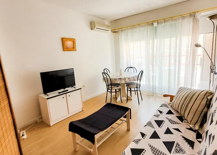 A Dos Cuadras De La Playa ! Cura Torrevieja